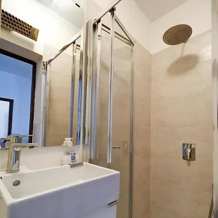 Apartment Grosse In Mit Grossem Pool Pula