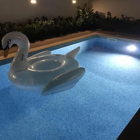 Apartment Grosse In Mit Grossem Pool