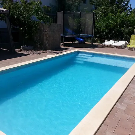 Grosse In Mit Grossem Pool Appartement *